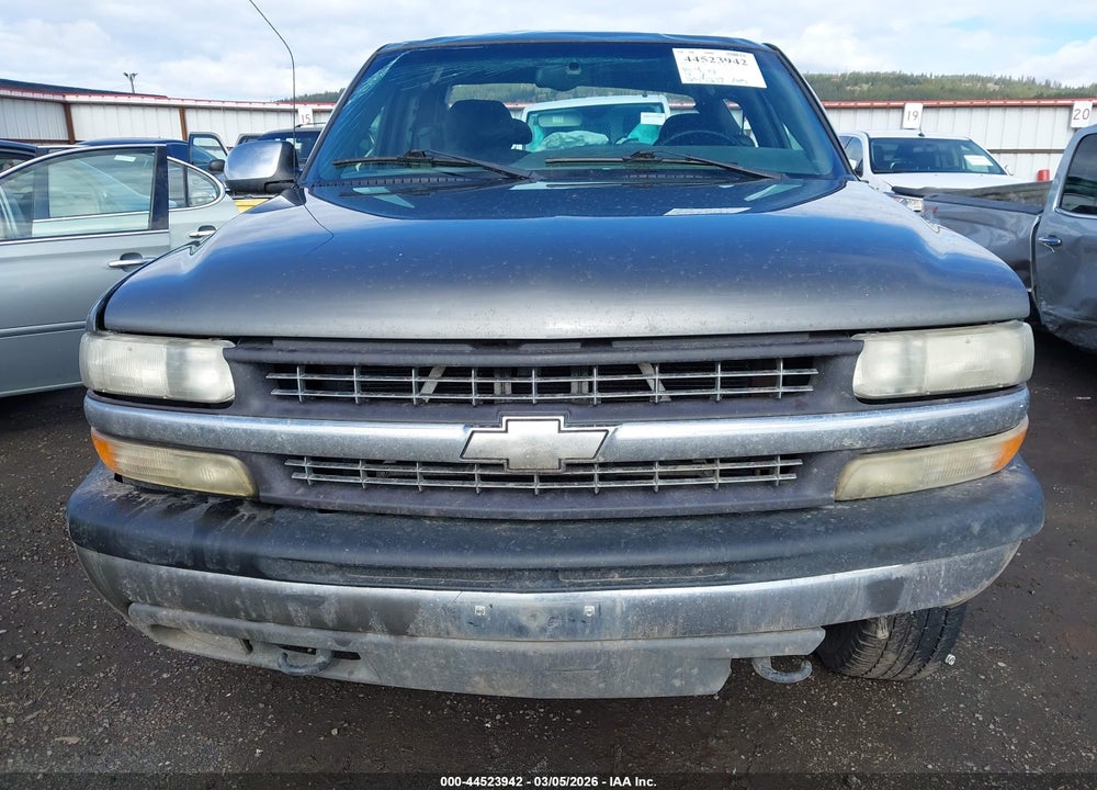 2001 CHEVROLET SILVERADO 1500 LS VIN: 2GCEK19T411405402