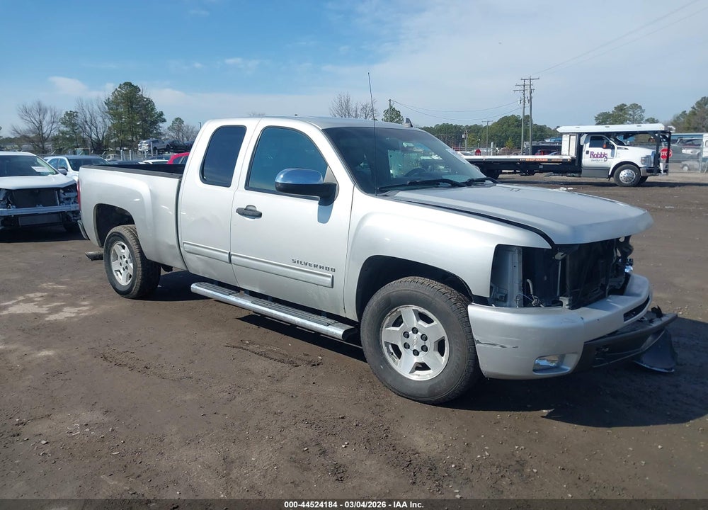 2010 CHEVROLET SILVERADO 1500 LT VIN: 1GCSCSE09AZ138055