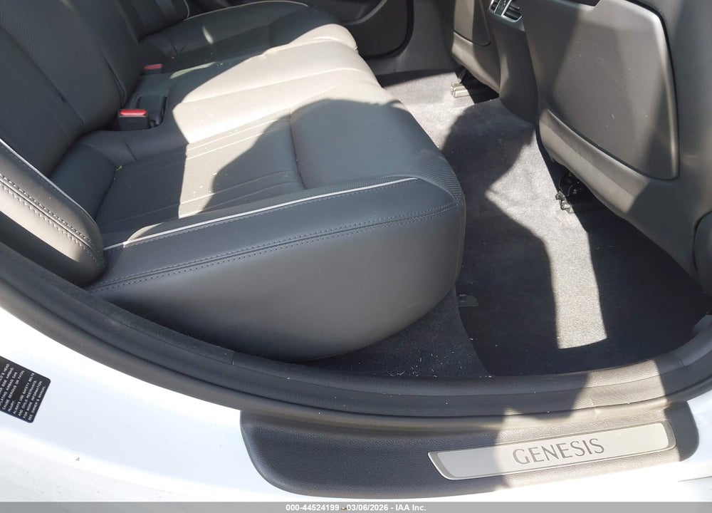 2015 HYUNDAI GENESIS 5.0 VIN: KMHGN4JF2FU052480