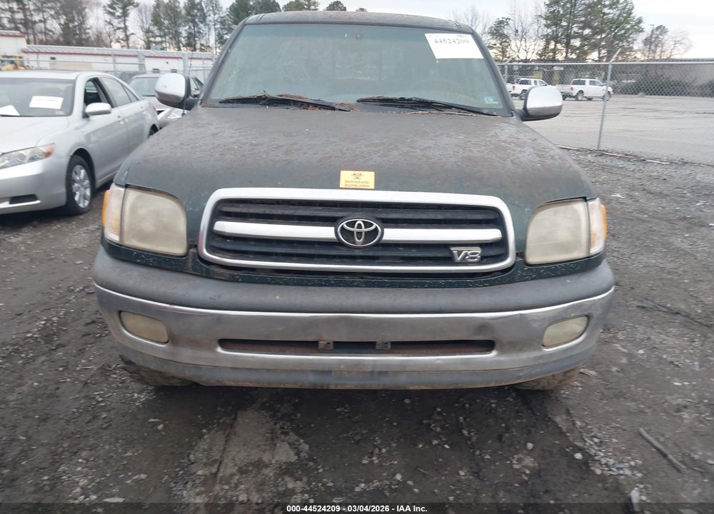 2000 TOYOTA TUNDRA SR5 V8 VIN: 5TBBT4415YS067690