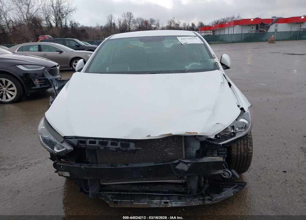 2017 HYUNDAI ELANTRA SE VIN: 5NPD84LF6HH052149