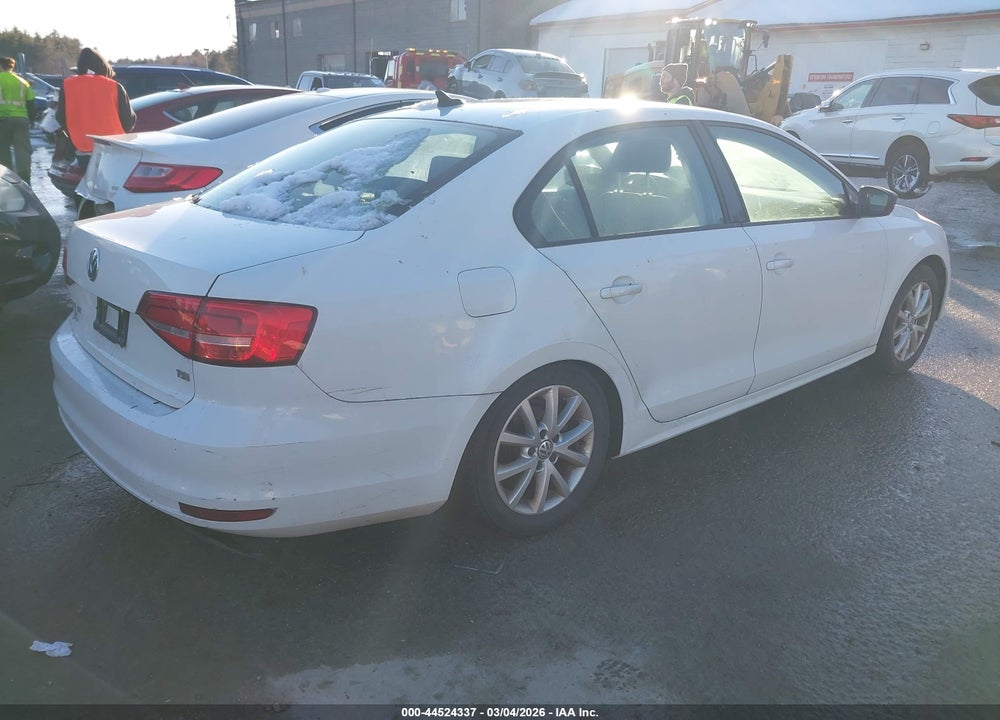 2015 VOLKSWAGEN JETTA 1.8T SE VIN: 3VWD17AJ3FM260975