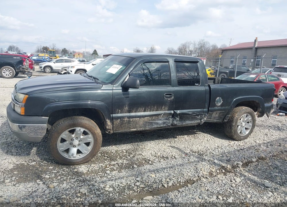 2003 CHEVROLET SILVERADO 1500 LS VIN: 1GCEK19T63E329103