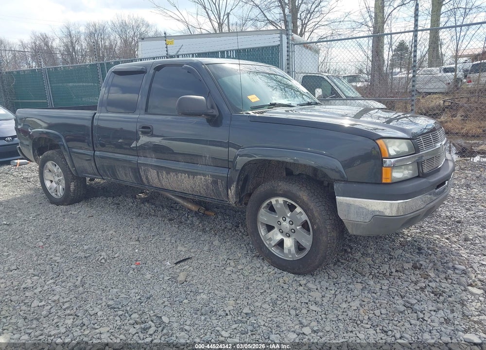 2003 CHEVROLET SILVERADO 1500 LS VIN: 1GCEK19T63E329103