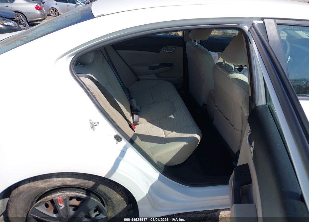 2015 HONDA CIVIC LX VIN: 2HGFB2F50FH519882