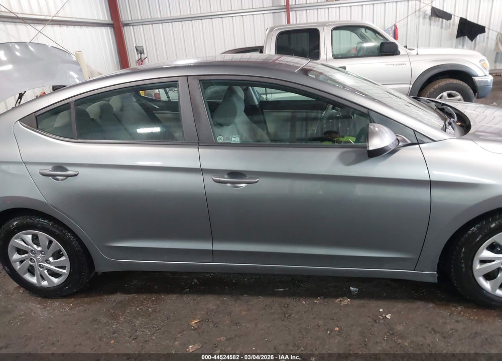 2019 HYUNDAI ELANTRA SE VIN: KMHD74LF9KU792497