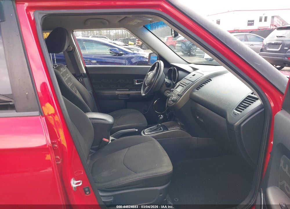 2012 KIA SOUL + VIN: KNDJT2A69C7425190