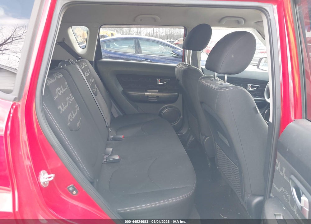 2012 KIA SOUL + VIN: KNDJT2A69C7425190