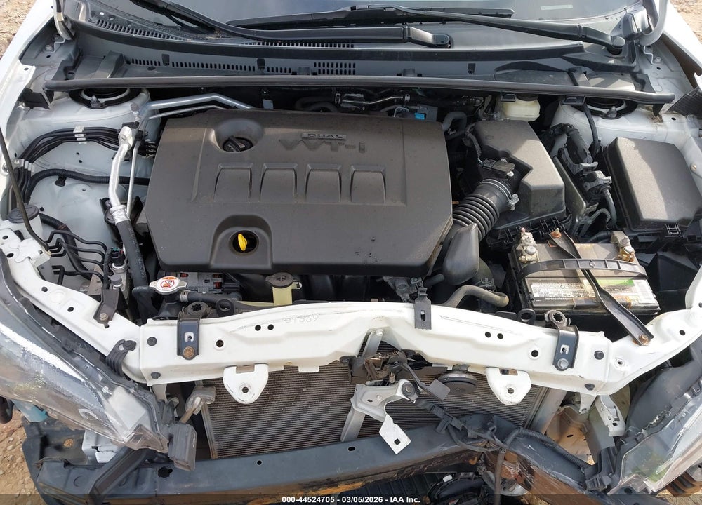 2018 TOYOTA COROLLA LE VIN: 2T1BURHE8JC029156