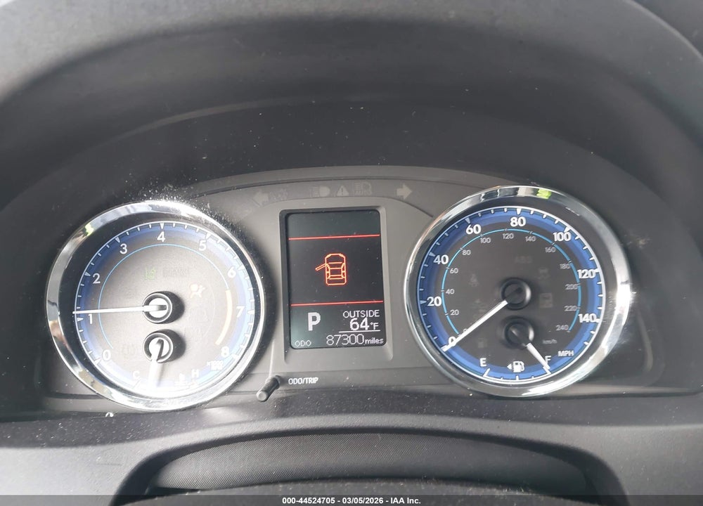2018 TOYOTA COROLLA LE VIN: 2T1BURHE8JC029156