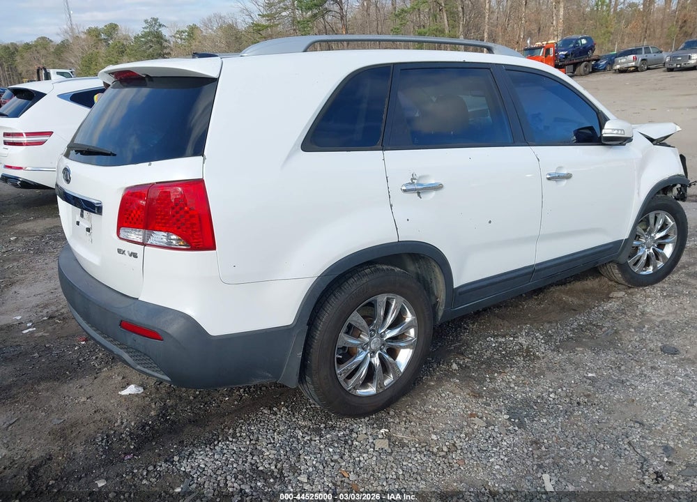 2011 KIA SORENTO EX V6 VIN: 5XYKU4A23BG063627