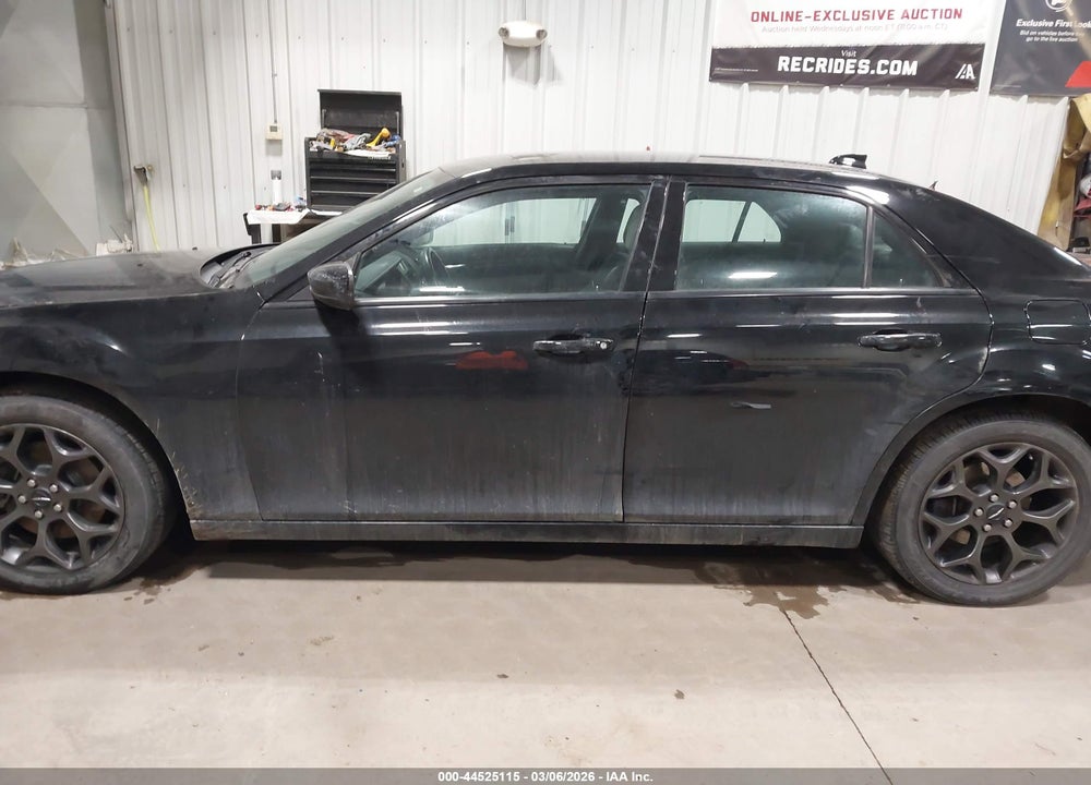2018 CHRYSLER 300 300S AWD VIN: 2C3CCAGG2JH191838