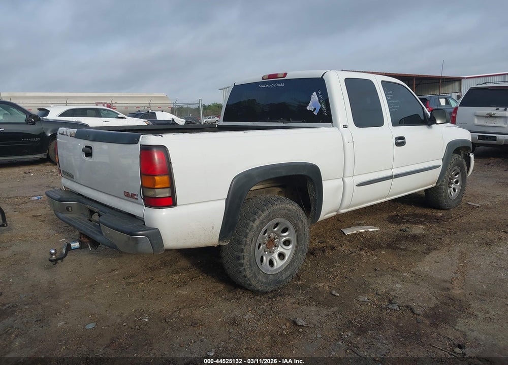 2006 GMC SIERRA 1500 SLE1 VIN: 1GTEC19T16Z131085