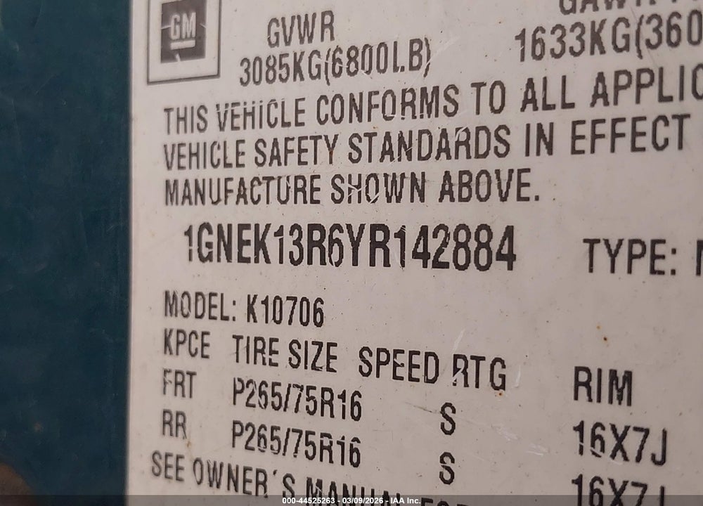 2000 CHEVROLET TAHOE Z71 VIN: 1GNEK13R6YR142884