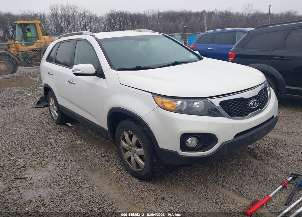 2012 KIA SORENTO LX VIN: 5XYKT3A64CG289774