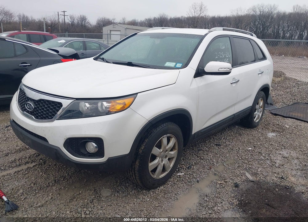 2012 KIA SORENTO LX VIN: 5XYKT3A64CG289774