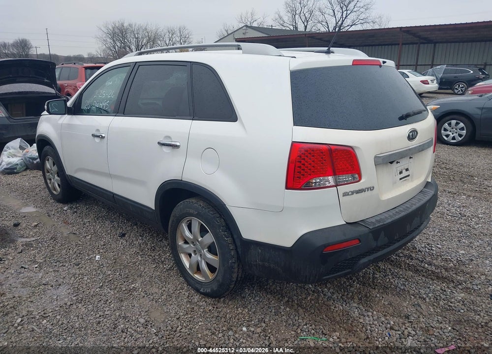 2012 KIA SORENTO LX VIN: 5XYKT3A64CG289774