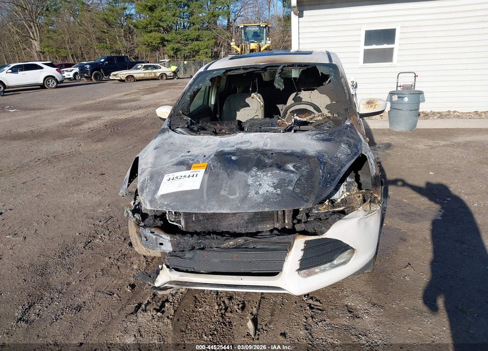 2014 FORD ESCAPE SE VIN: 1FMCU9GX5EUB95131