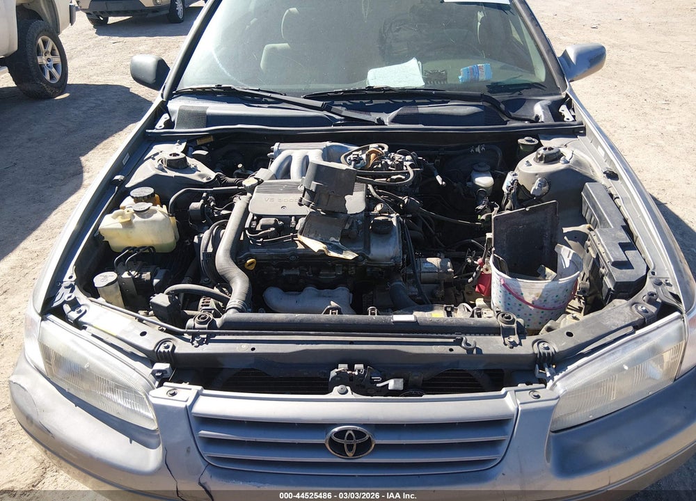 1999 TOYOTA CAMRY LE V6 VIN: 4T1BF22K6XU081960