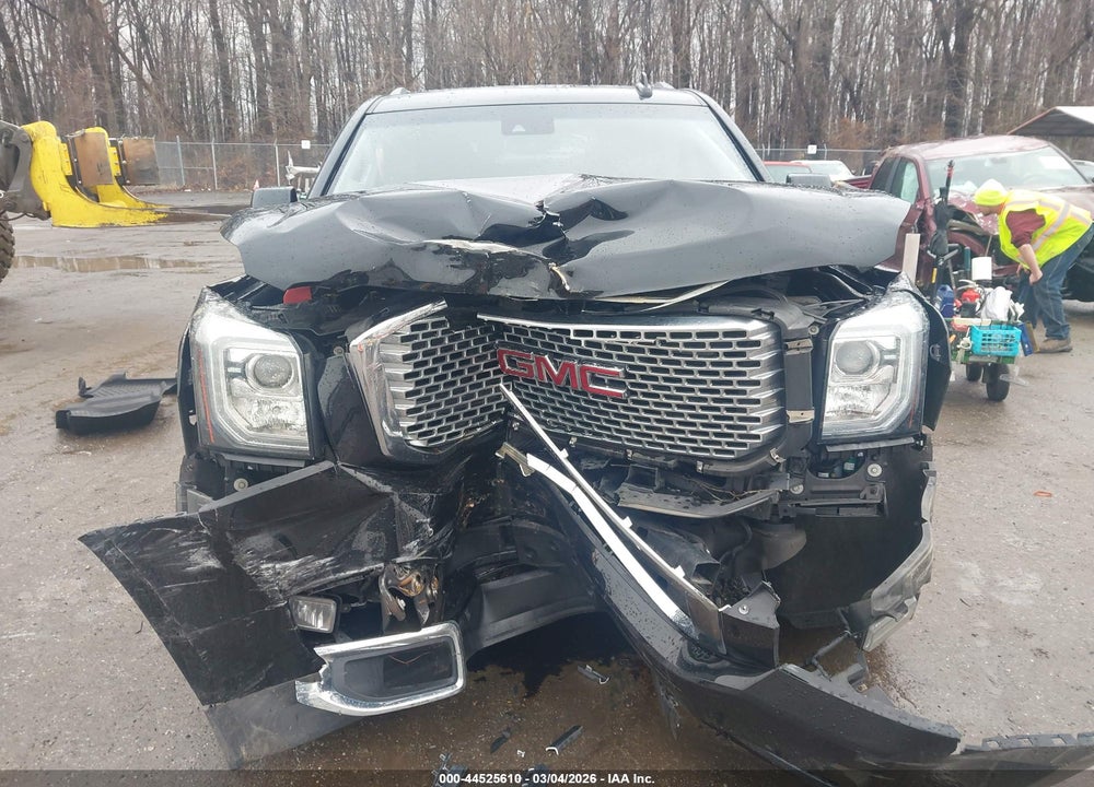 2017 GMC YUKON DENALI VIN: 1GKS2CKJ5HR337642