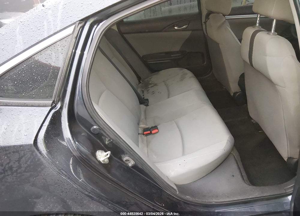 2018 HONDA CIVIC LX VIN: 2HGFC2F51JH597819