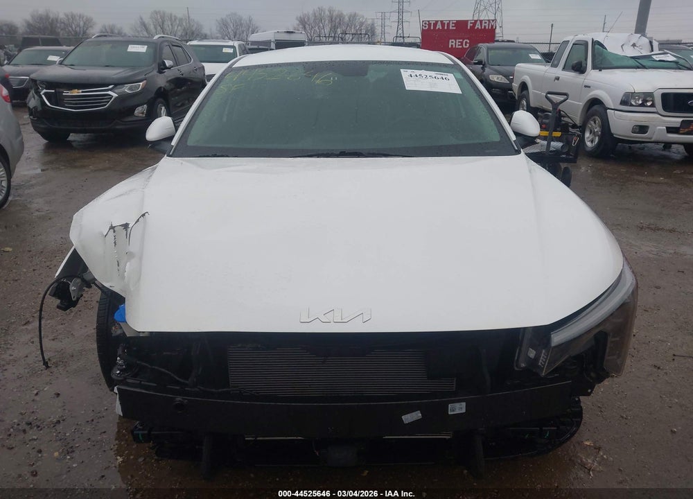 2025 KIA K4 EX VIN: 3KPFU4DE3SE028106