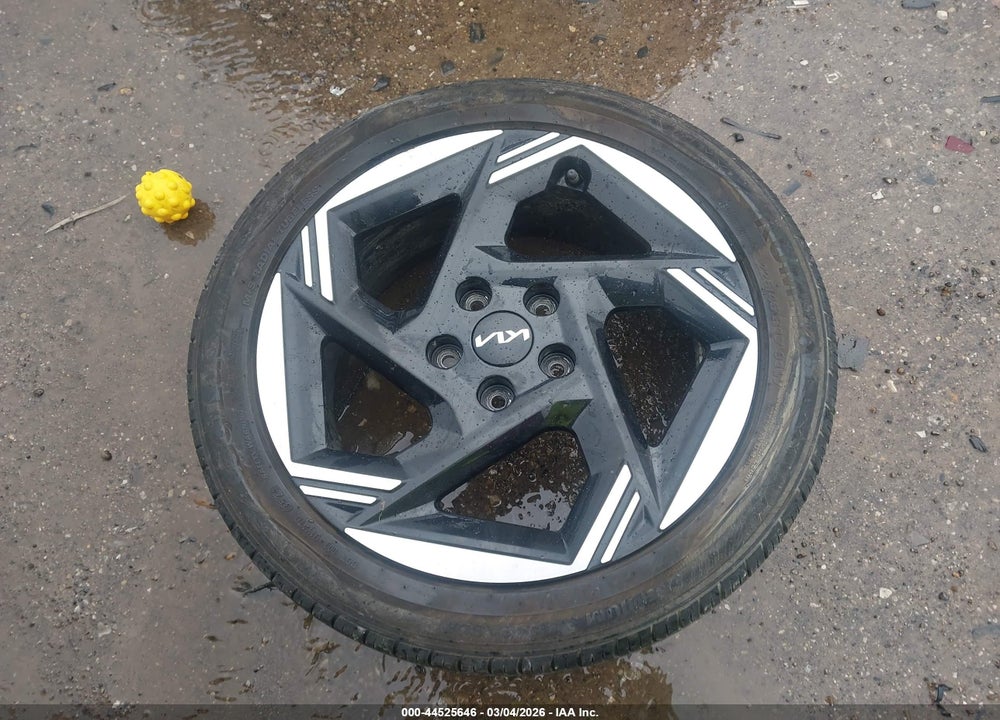 2025 KIA K4 EX VIN: 3KPFU4DE3SE028106