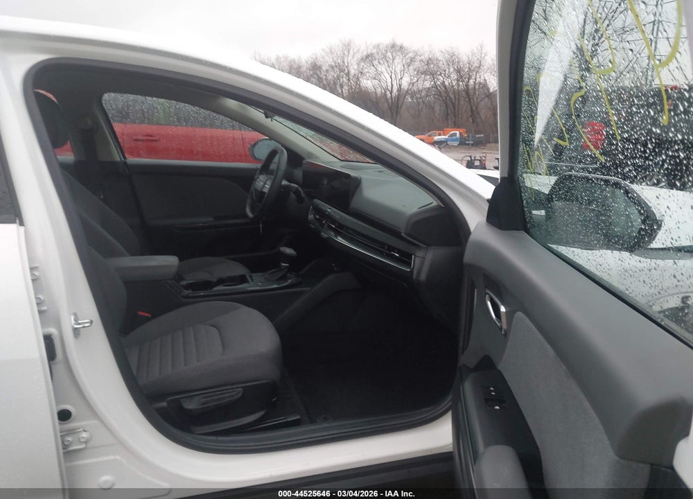 2025 KIA K4 EX VIN: 3KPFU4DE3SE028106