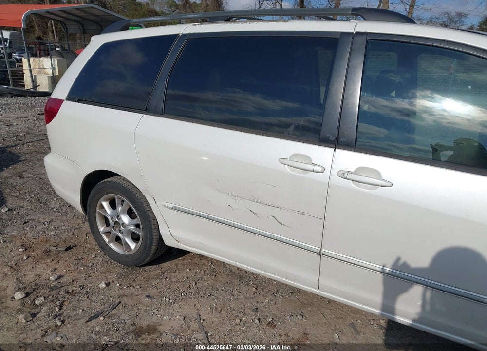 2004 TOYOTA SIENNA XLE LIMITED VIN: 5TDZA22C54S211866