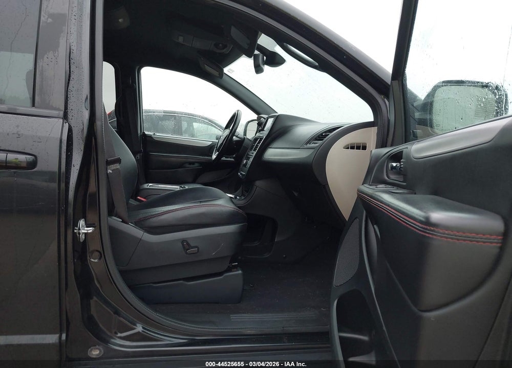 2018 DODGE GRAND CARAVAN GT VIN: 2C4RDGEG8JR361168