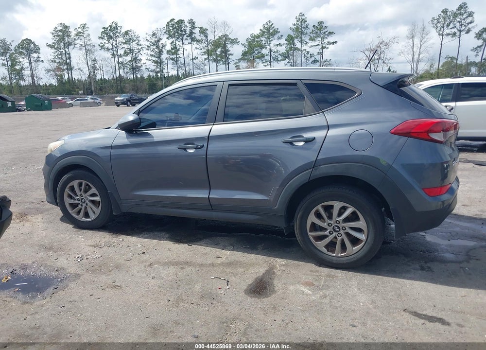 2016 HYUNDAI TUCSON SE VIN: KM8J33A4XGU117548