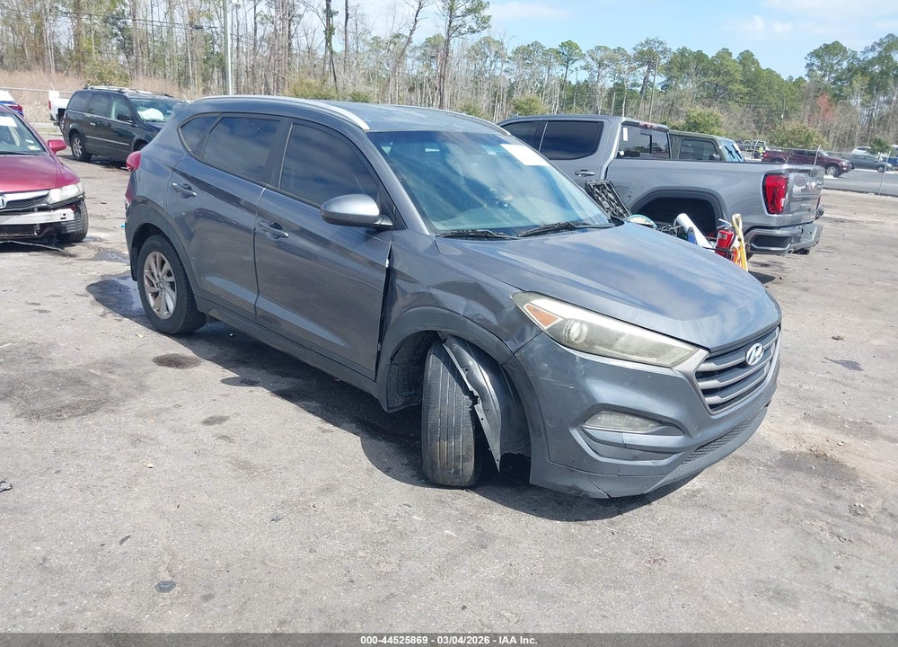 2016 HYUNDAI TUCSON SE VIN: KM8J33A4XGU117548