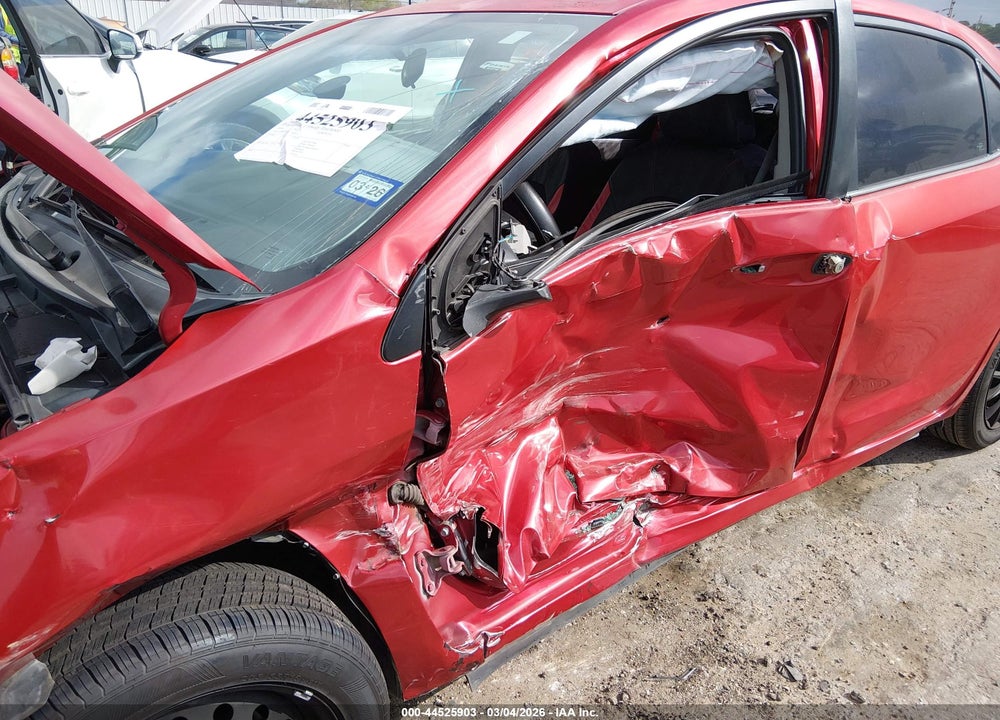 2016 TOYOTA COROLLA L VIN: 5YFBURHE0GP428152