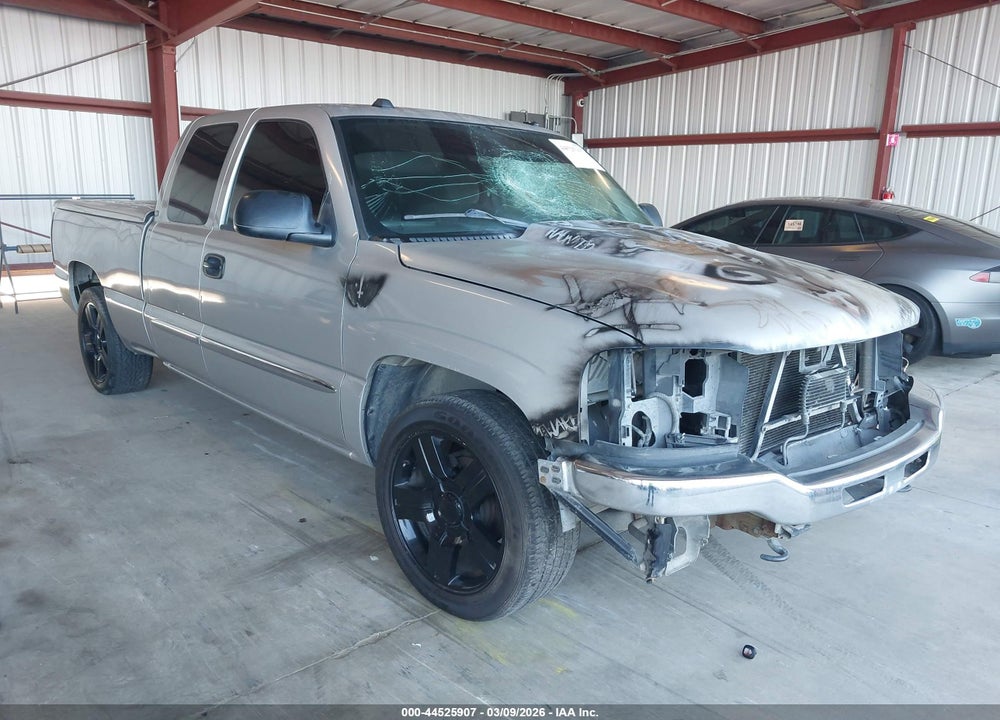 2004 GMC SIERRA 1500 SLE VIN: 2GTEC19T241192404