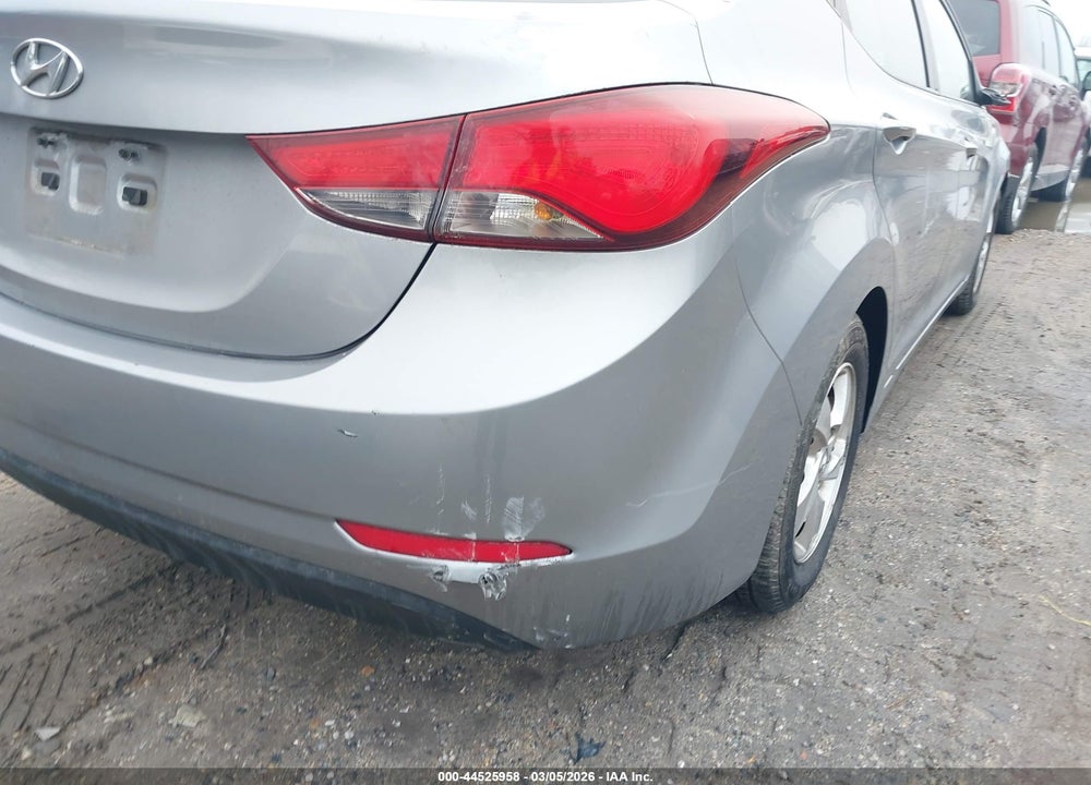 2015 HYUNDAI ELANTRA SE VIN: 5NPDH4AE0FH567963