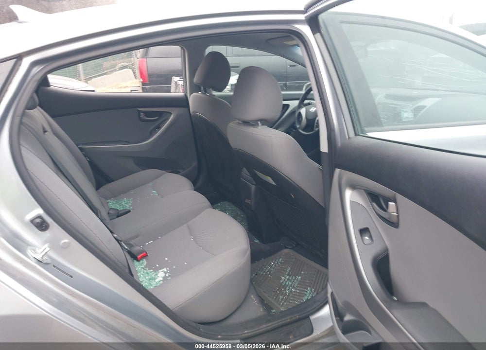 2015 HYUNDAI ELANTRA SE VIN: 5NPDH4AE0FH567963