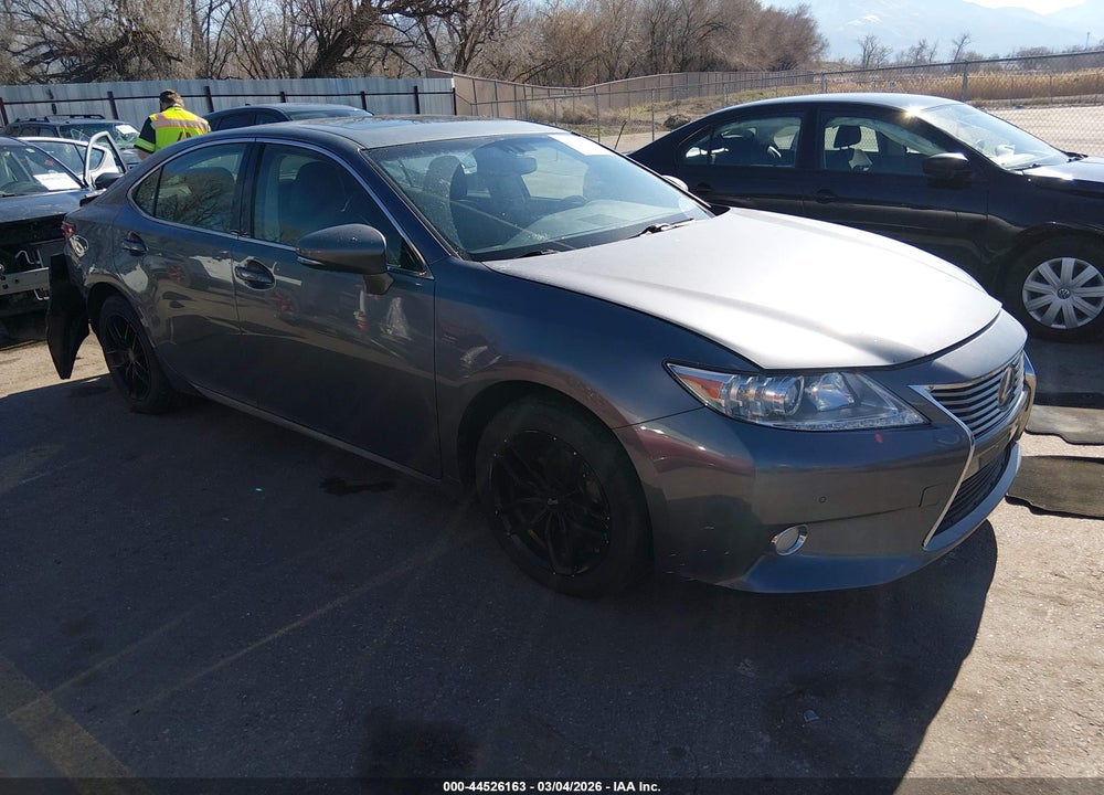 2014 LEXUS ES 350 VIN: JTHBK1GG8E2138522