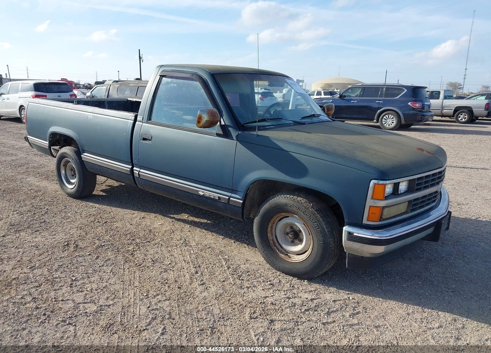1988 CHEVROLET GMT-400 C1500 VIN: 1GCDC14K0JE114921