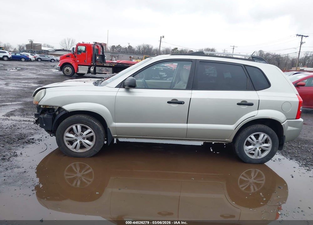 2009 HYUNDAI TUCSON GLS VIN: KM8JM12B99U007379