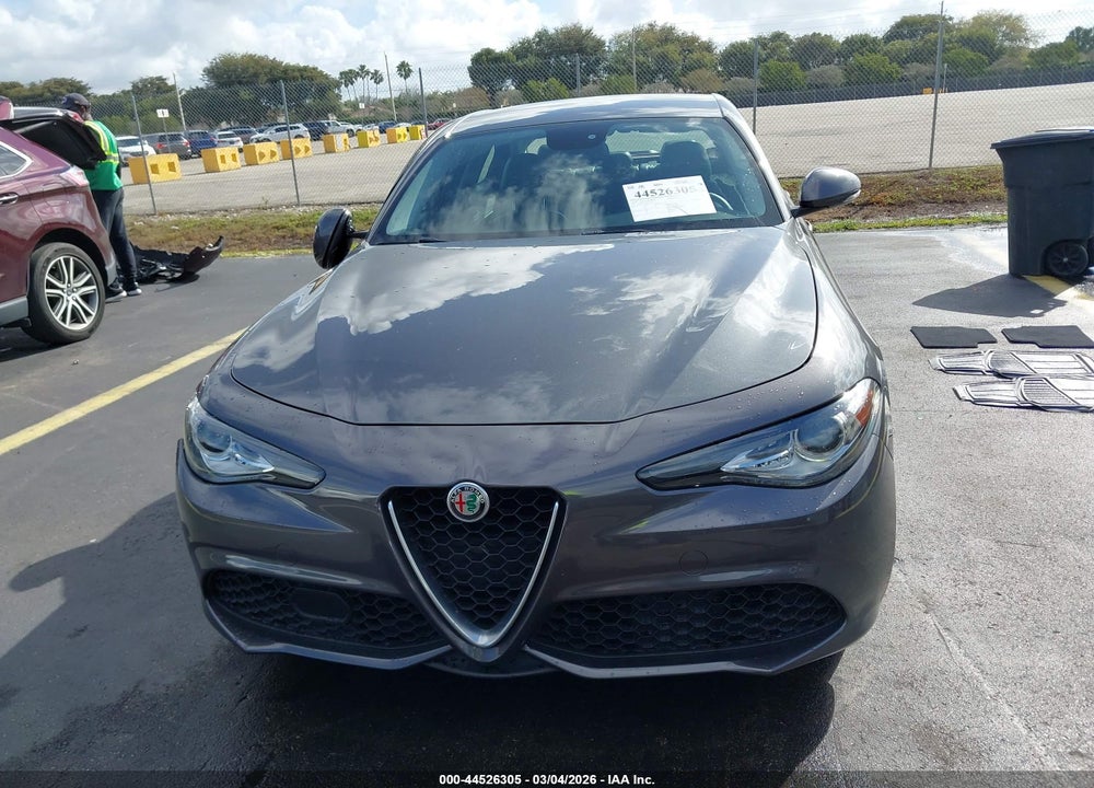2018 ALFA ROMEO GIULIA AWD VIN: ZARFAEDN4J7578417