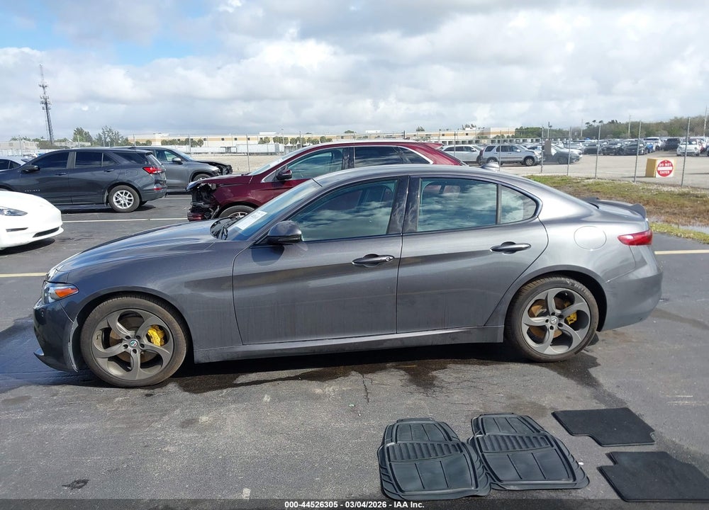 2018 ALFA ROMEO GIULIA AWD VIN: ZARFAEDN4J7578417
