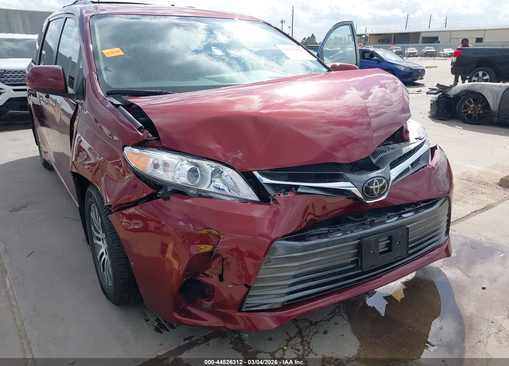 2019 TOYOTA SIENNA XLE 8 PASSENGER VIN: 5TDYZ3DCXKS966015