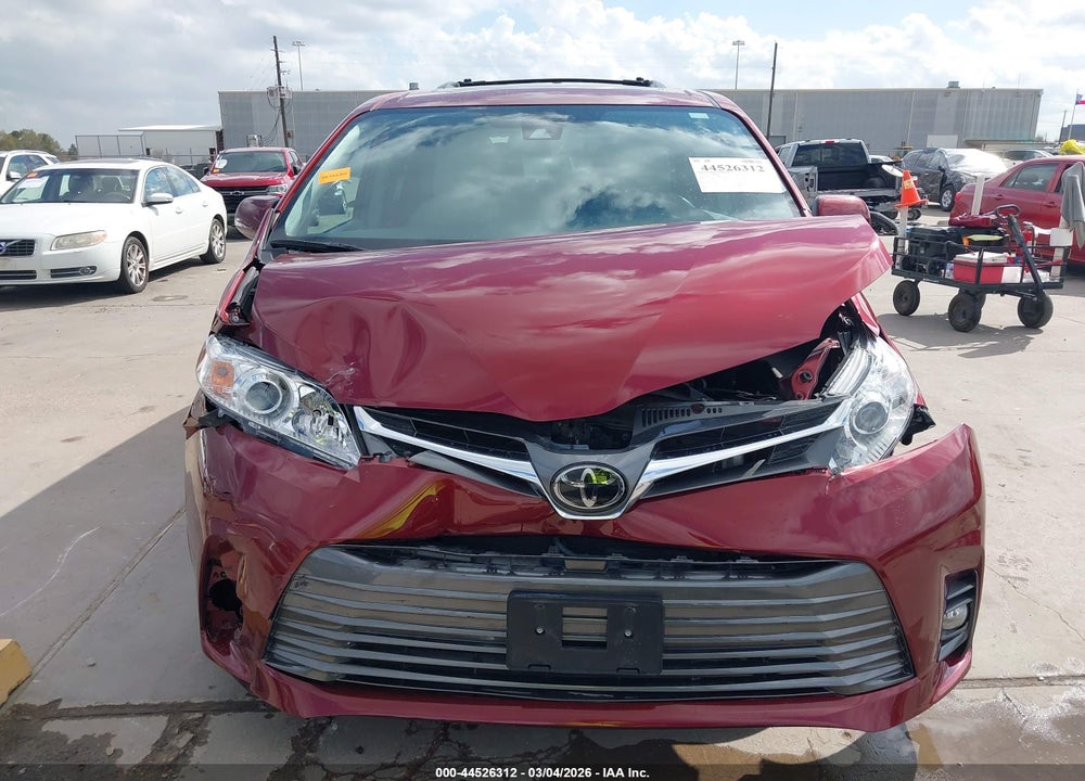 2019 TOYOTA SIENNA XLE 8 PASSENGER VIN: 5TDYZ3DCXKS966015