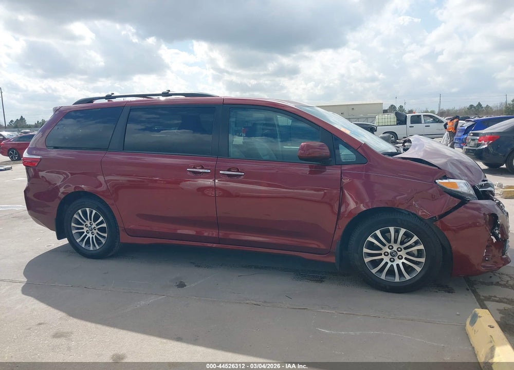 2019 TOYOTA SIENNA XLE 8 PASSENGER VIN: 5TDYZ3DCXKS966015