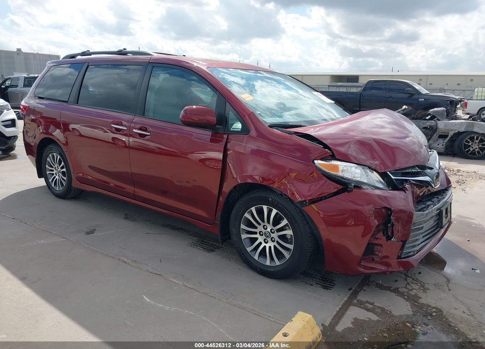 2019 TOYOTA SIENNA XLE 8 PASSENGER VIN: 5TDYZ3DCXKS966015