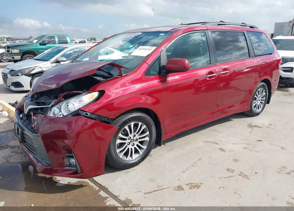 2019 TOYOTA SIENNA XLE 8 PASSENGER VIN: 5TDYZ3DCXKS966015