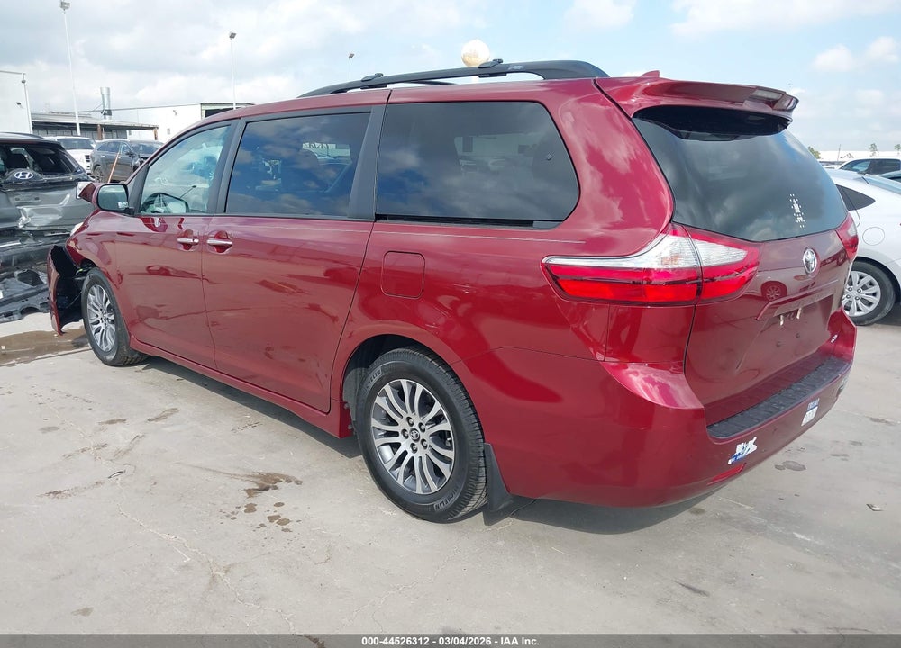 2019 TOYOTA SIENNA XLE 8 PASSENGER VIN: 5TDYZ3DCXKS966015