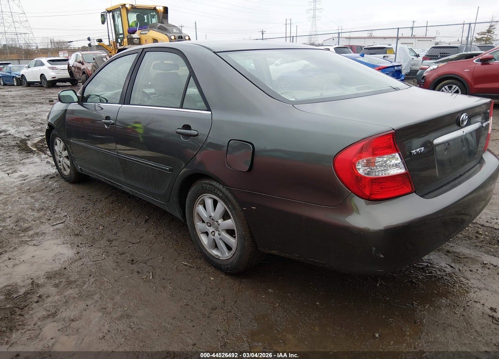 2002 TOYOTA CAMRY XLE VIN: 4T1BE30K32U566285