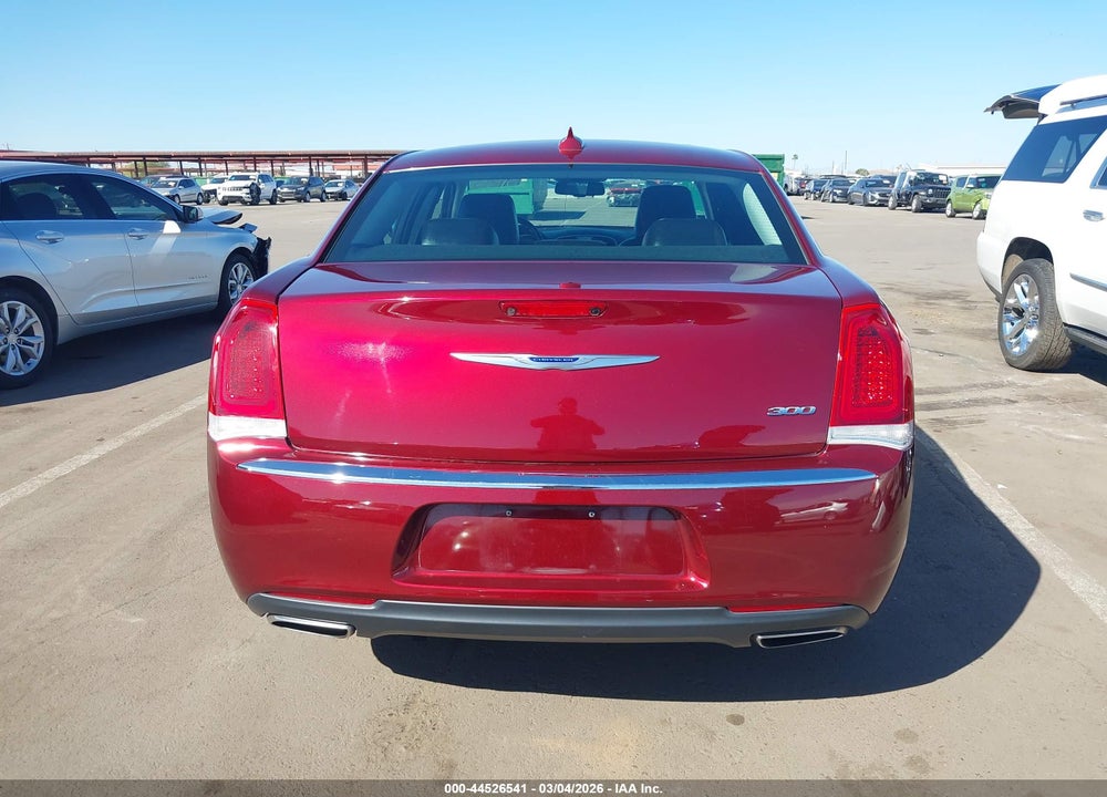 2019 CHRYSLER 300 LIMITED VIN: 2C3CCAEG6KH568577