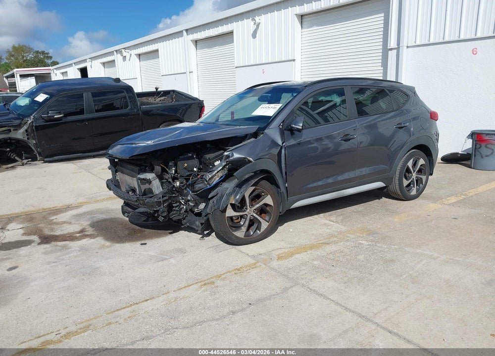 2018 HYUNDAI TUCSON VALUE VIN: KM8J33A26JU709065